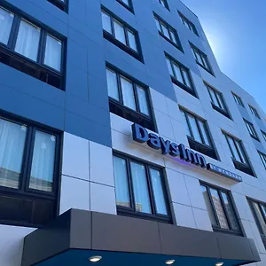 Hotel Days By Wyndham Bronx Nyc ***